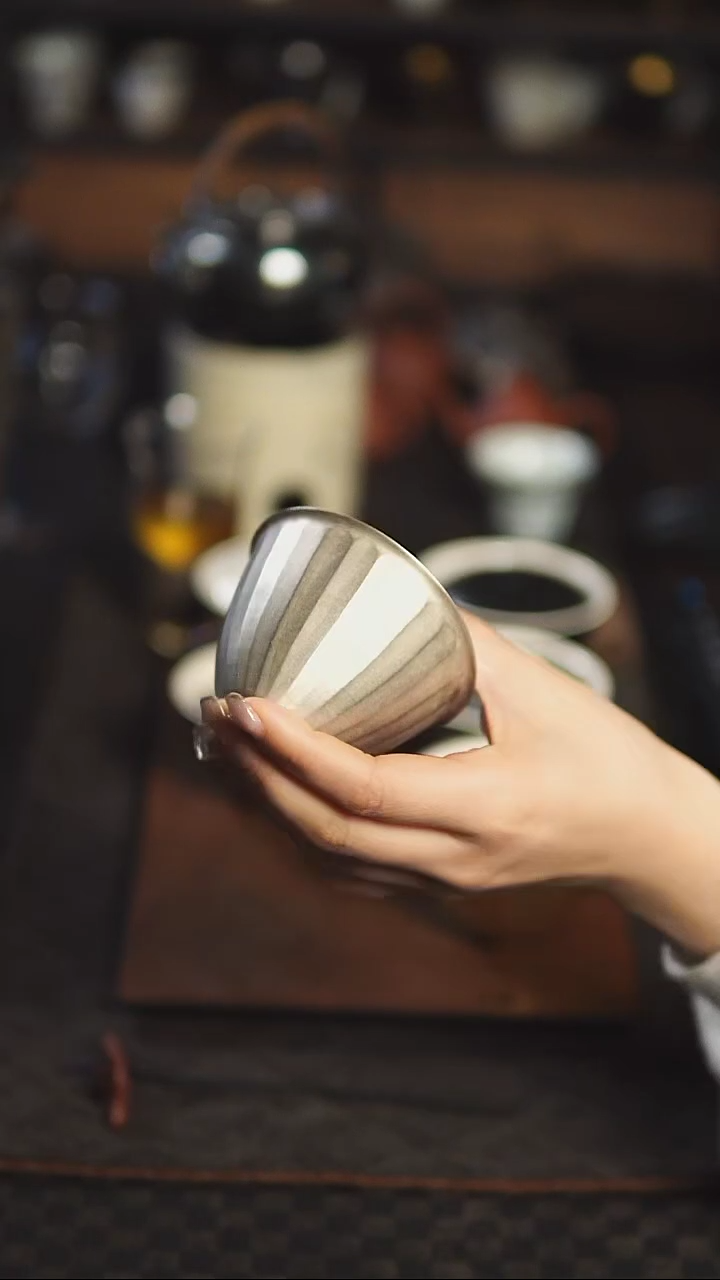 【闪购商品】吴一延 刮棱系列盖碗银彩