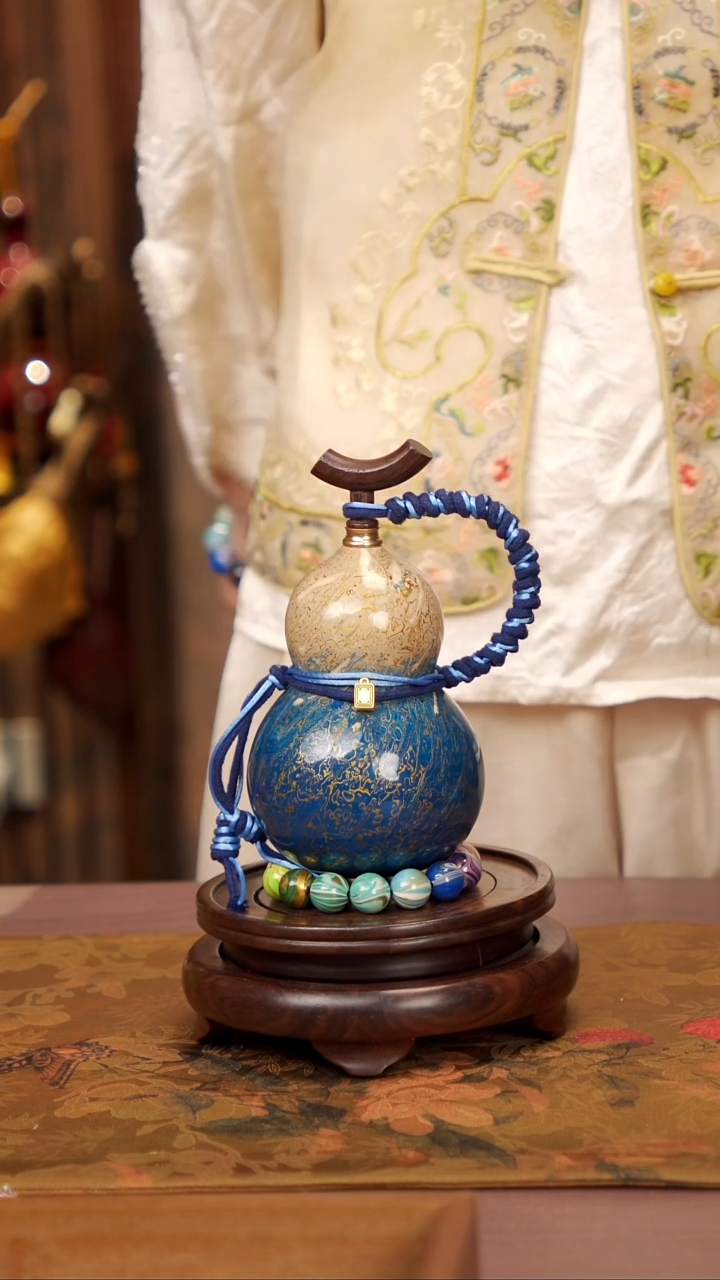 127易林高端工艺大漆酒葫芦--318
