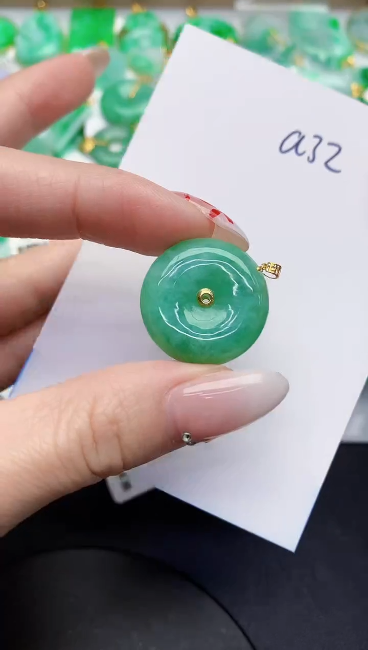 【闪购商品】翡翠颈饰18K金镶嵌000000000000