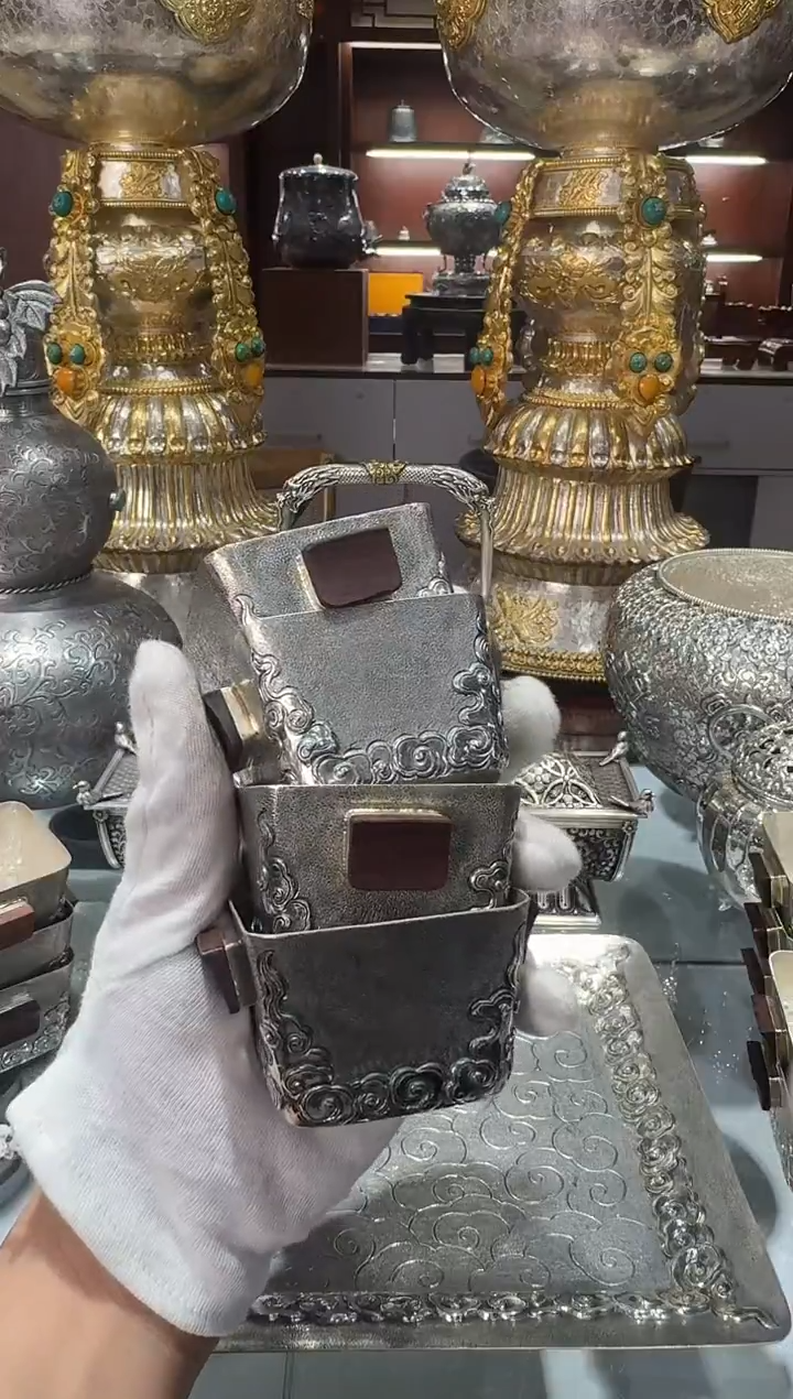 足银精工手工四方祥云主人杯85克左右