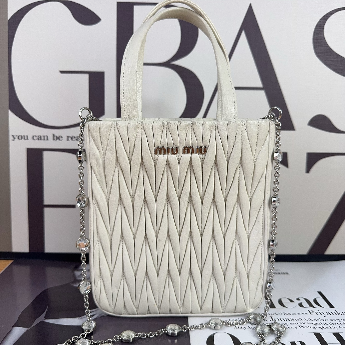 99新 MIU MIU/缪缪 托特包 白色 手提斜挎 小羊皮 白色宝石链 