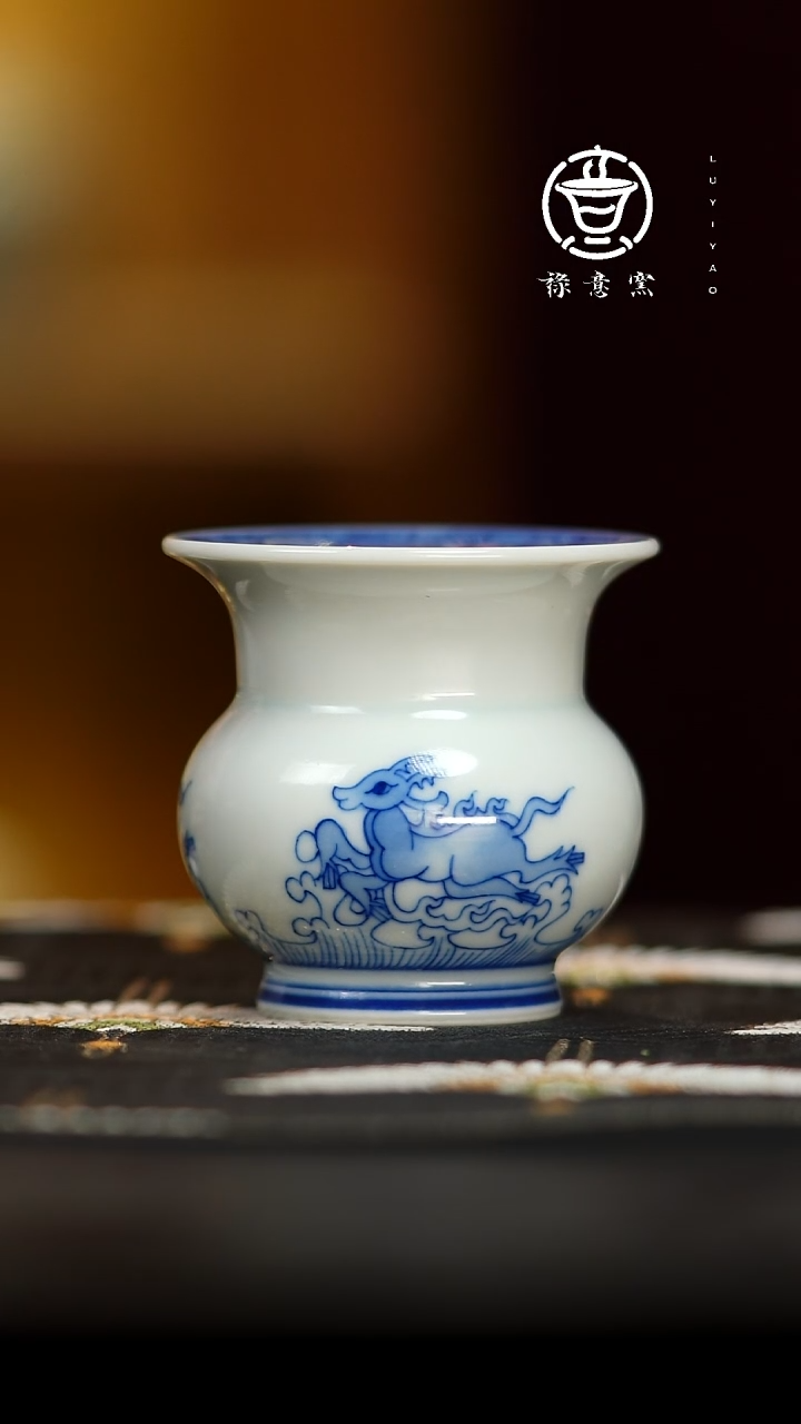 【闪购商品】禄意窑青花斗彩海兽盖置