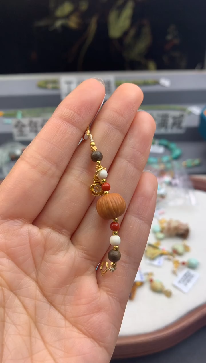 未镶嵌挂件南红玛瑙茜.A308