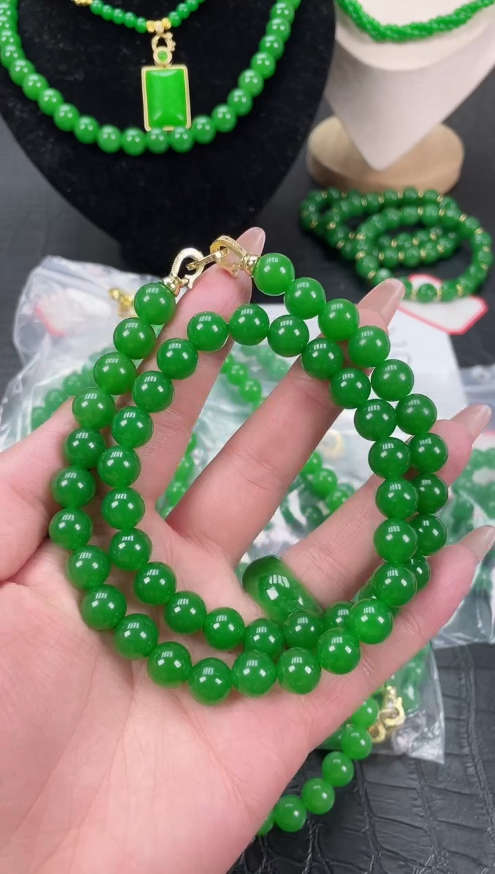 未镶嵌翡翠耳饰阳绿妈妈链卡10