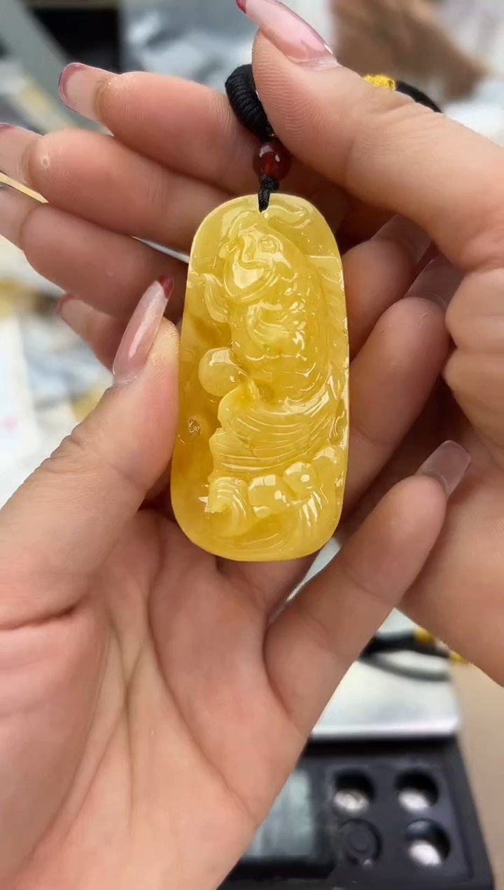 【闪购商品】琥珀裸石未镶嵌蜜蜡手串