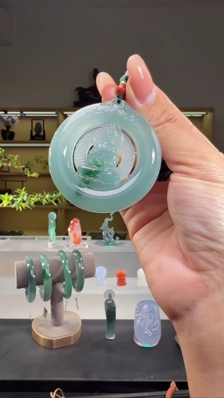 吊坠(不含链)未镶嵌翡翠观音