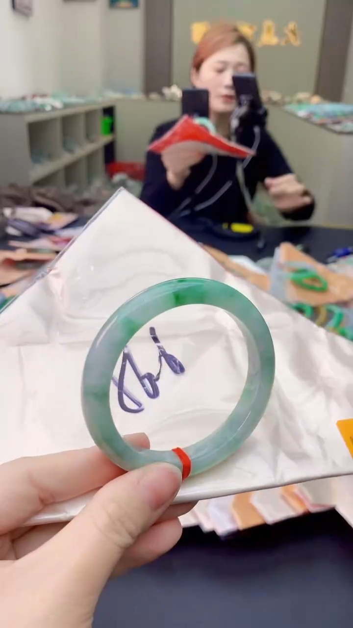 【闪购商品】翡翠手镯未镶嵌0666424035