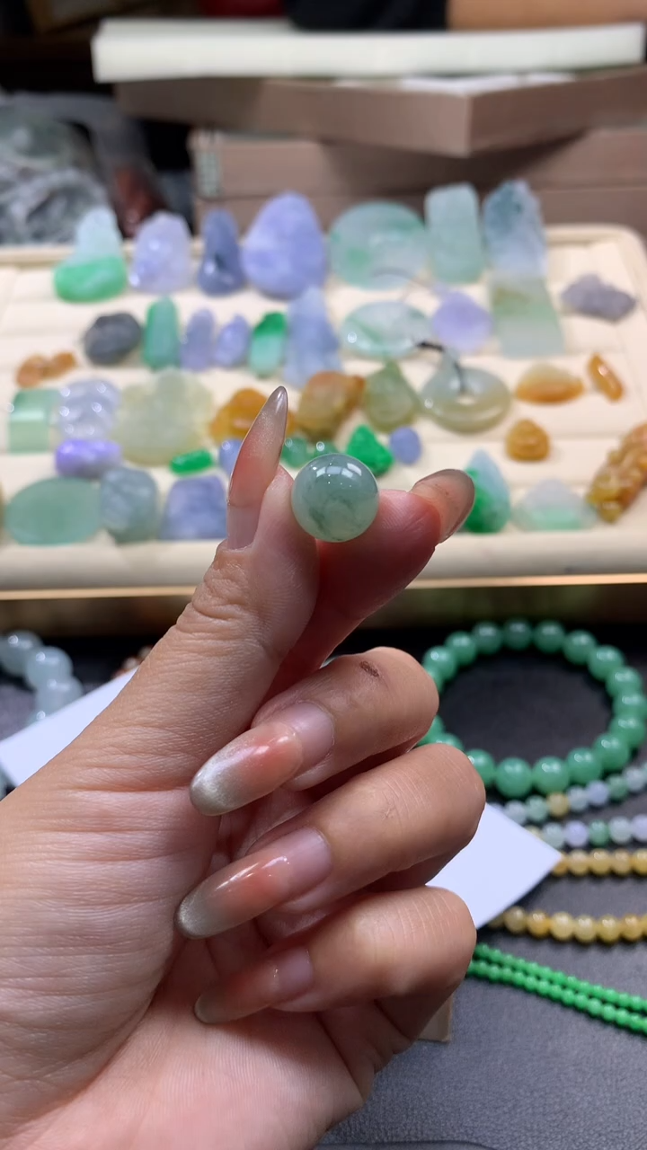 【闪购商品】定制翡翠未镶嵌翡翠