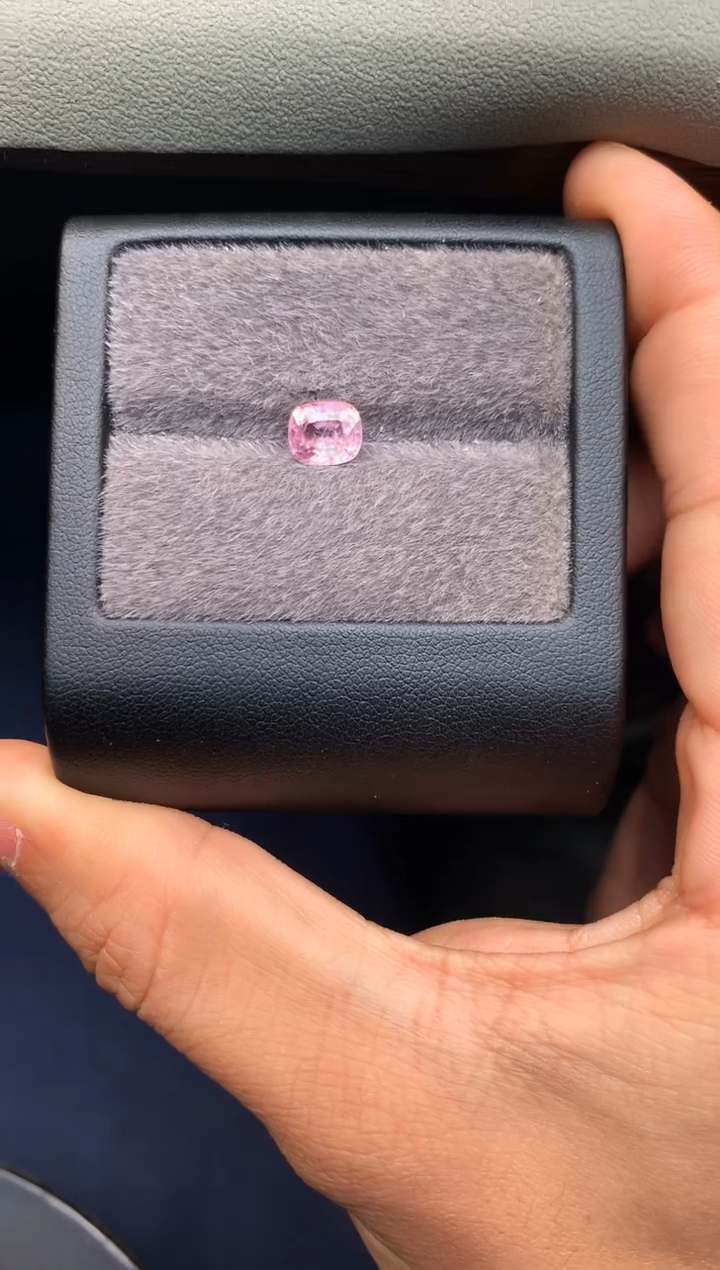 【闪购商品】定制尖晶石裸石未镶嵌枕型 樱花粉色调尖晶石 1.60ct