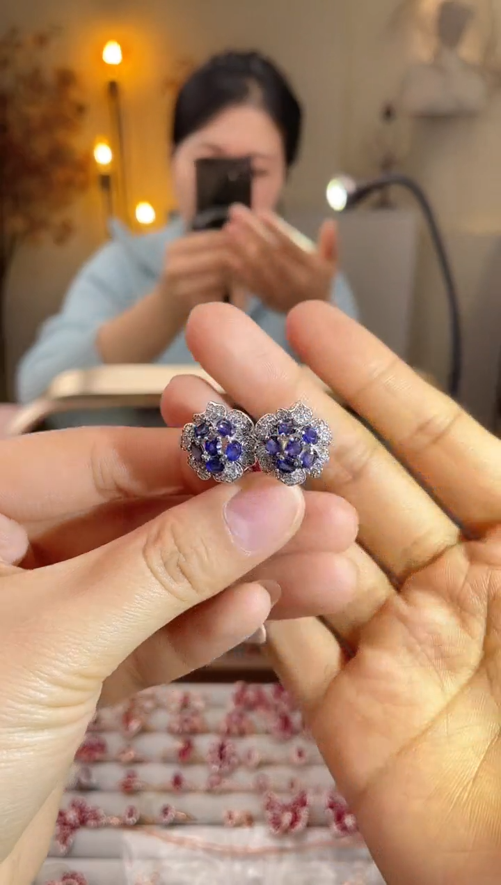 耳饰蓝宝石银S925镶嵌耳饰