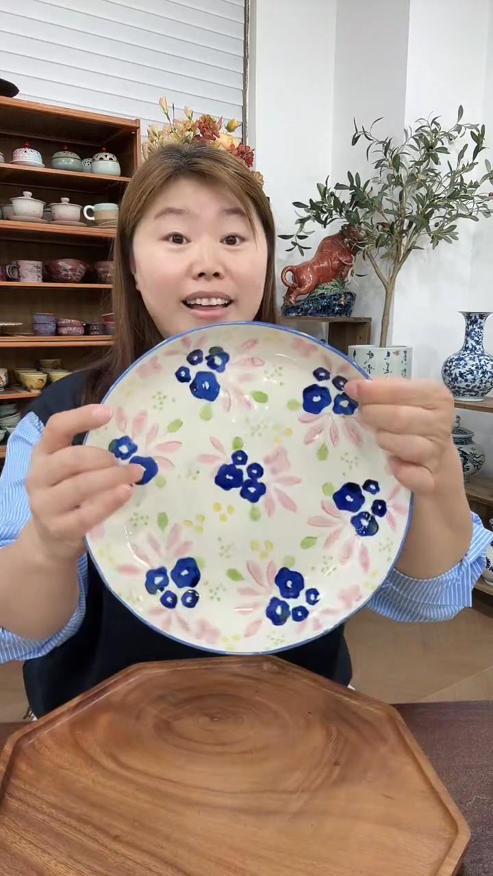 陶蓝色花花10英寸深盘