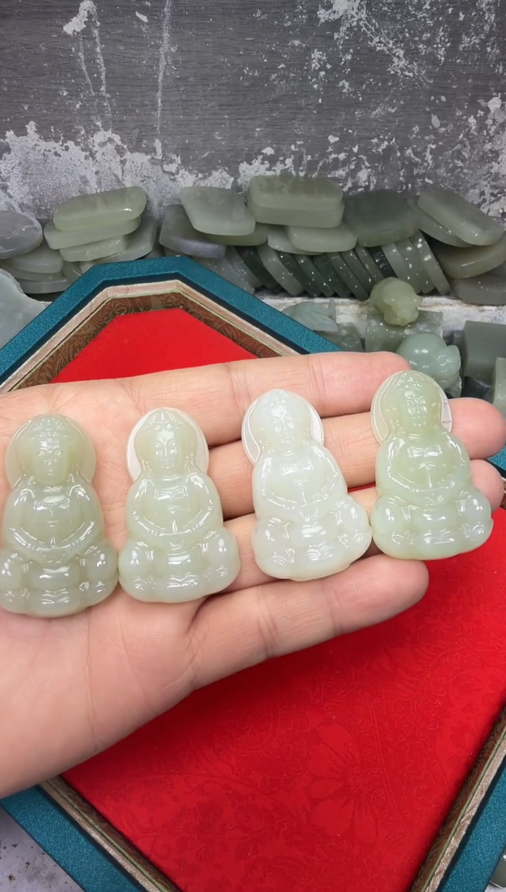 颈饰未镶嵌和田玉正装观音 多样性发一件