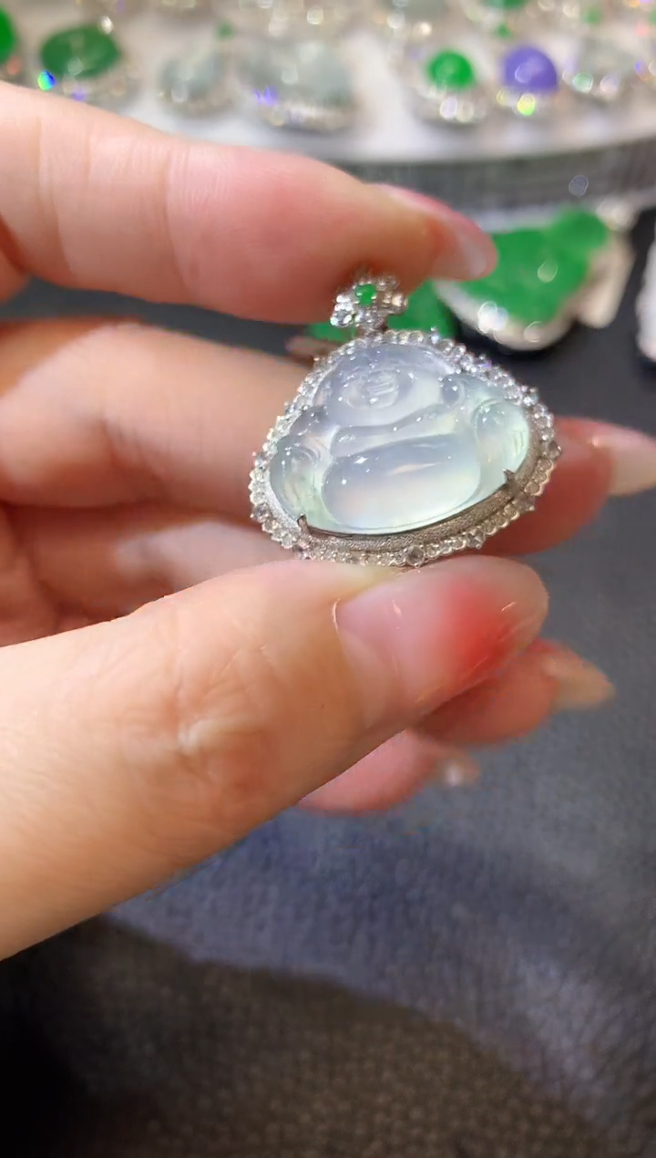 【闪购商品】翡翠吊坠(不含链)18K金镶嵌C89 