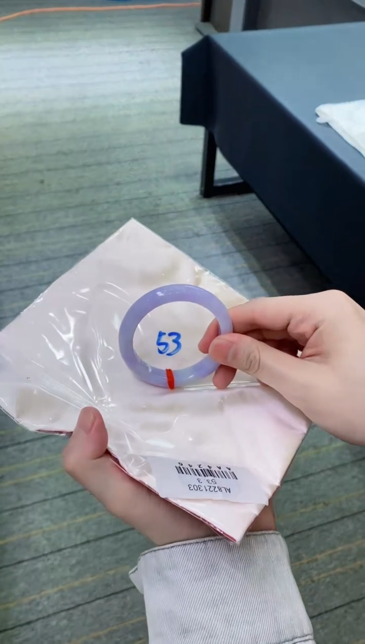 【闪购商品】翡翠手镯未镶嵌             