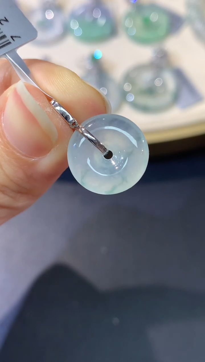 吊坠(不含链)18K金镶嵌翡翠W103|多样性发其一|           680