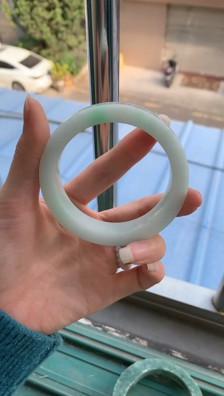 未镶嵌手镯定制翡翠春*?定制手镯不退不换