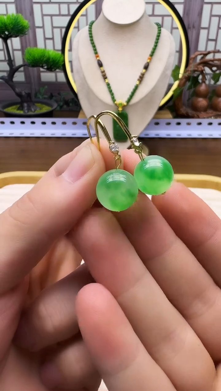 14K金镶嵌翡翠耳饰E161      