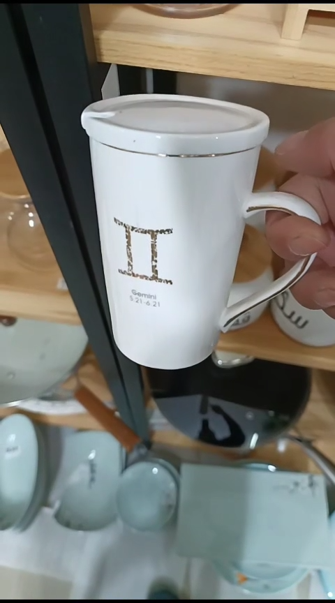 瓷手柄款描金大马克杯盖杯二个装