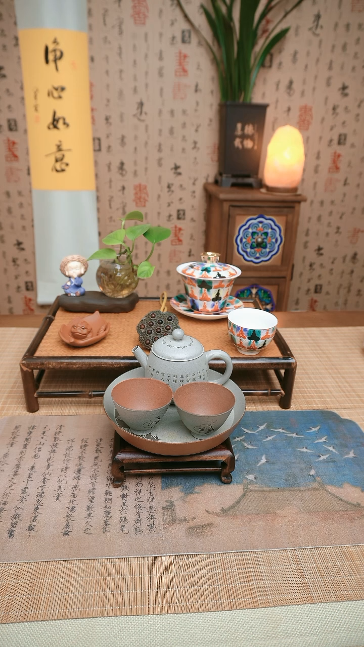 【闪购商品】老岩泥灰陶壶+壶承+两只杯子