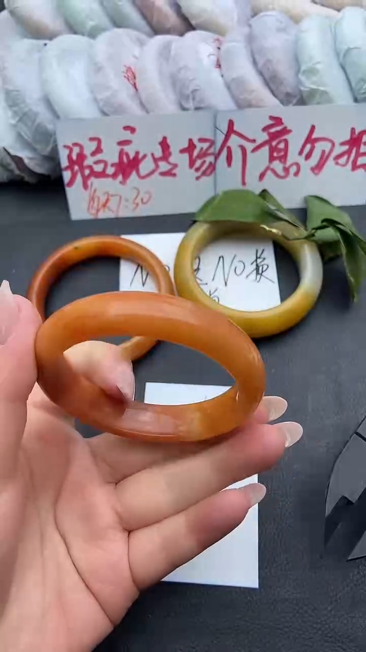 未镶嵌手镯石英质玉瑕疵164+55/56