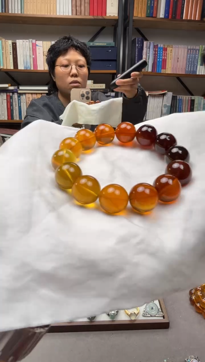 琥珀颈饰未镶嵌彩虹手串