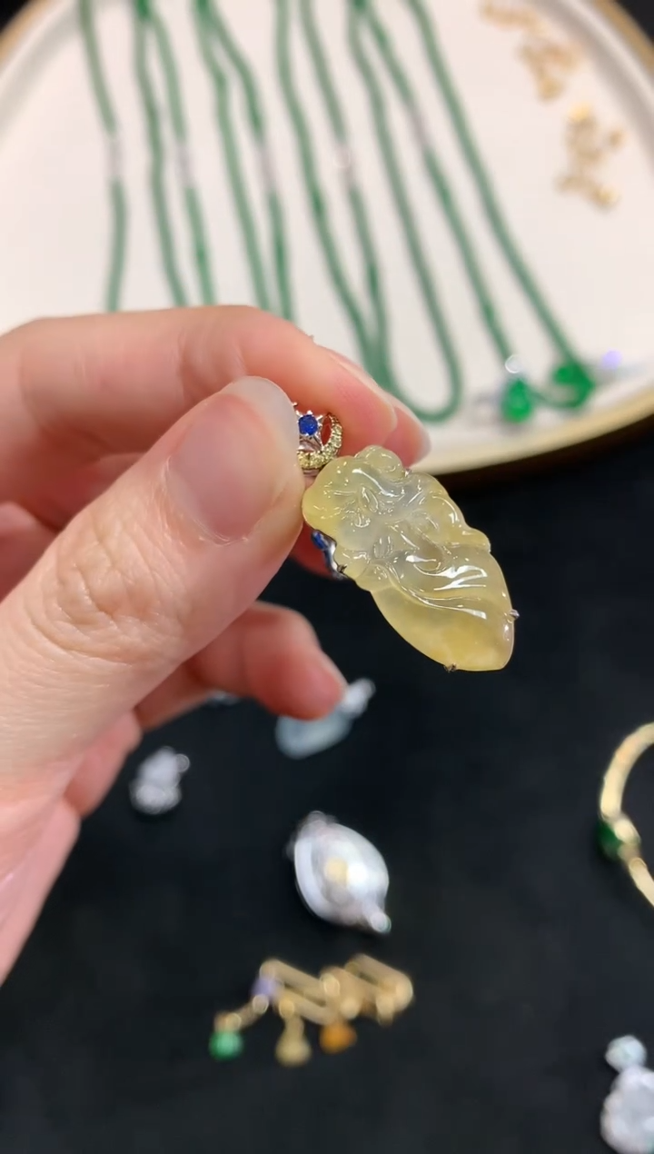 【闪购商品】翡翠吊坠(不含链)18K金镶嵌W331|8800