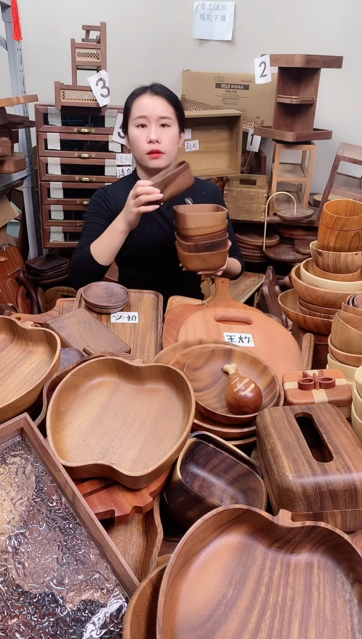 木 南美胡桃木正方砵13*5.5cm  A