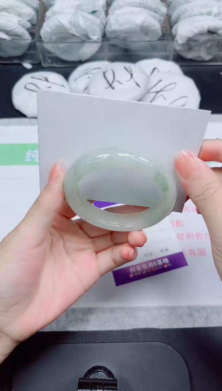 石英质玉手镯未镶嵌131-52