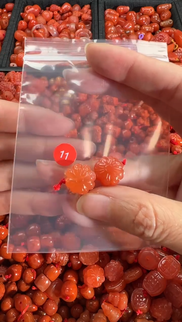 【闪购商品】南红玛瑙颈饰未镶嵌1