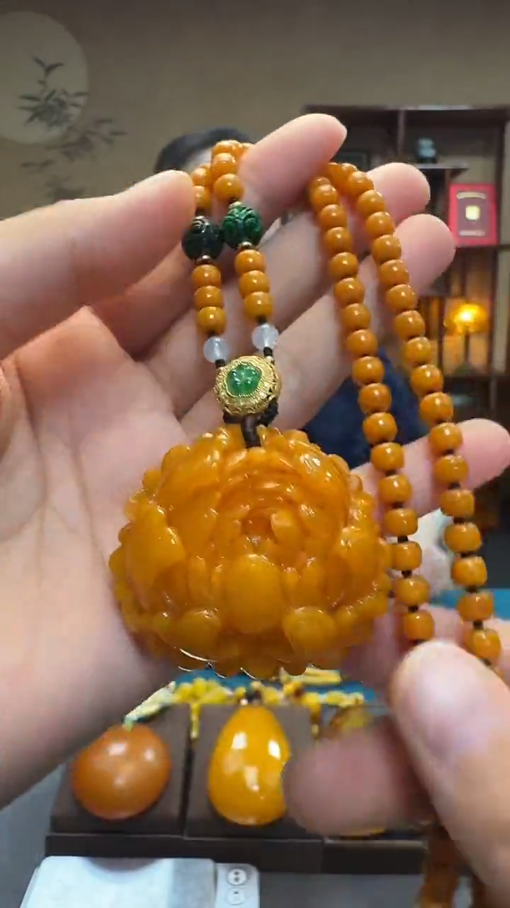 琥珀吊坠(赠链)未镶嵌天然保真蜜蜡牡丹花套装