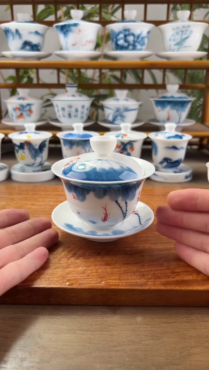 微瑕线条莲150ml三才盖碗