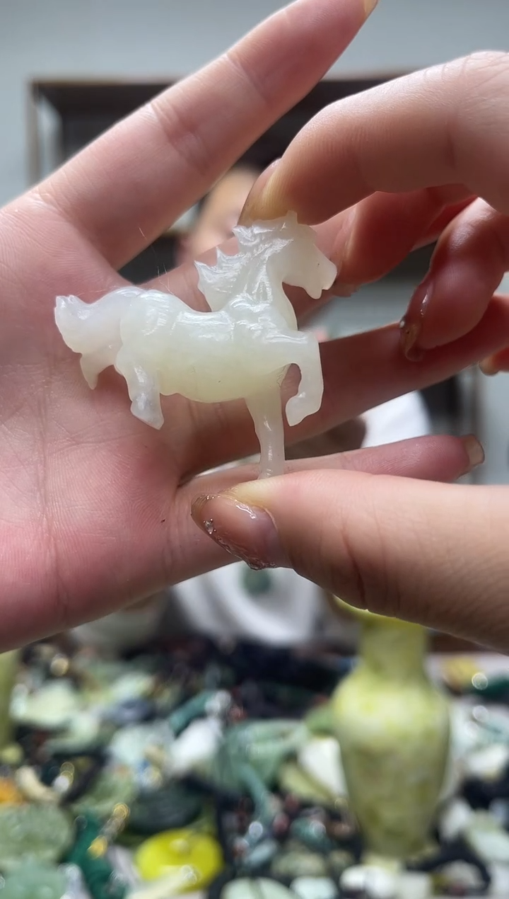 未镶嵌岫玉吊坠·