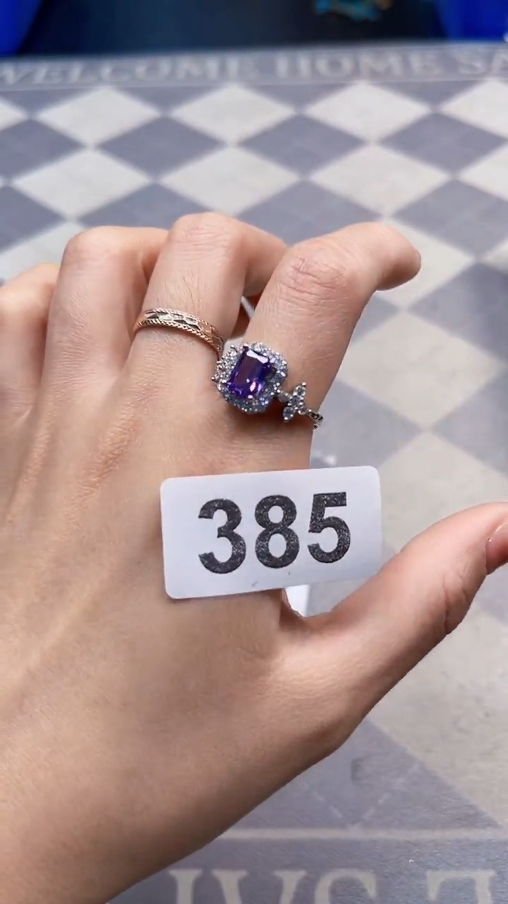 非金属无如图所示时尚饰品