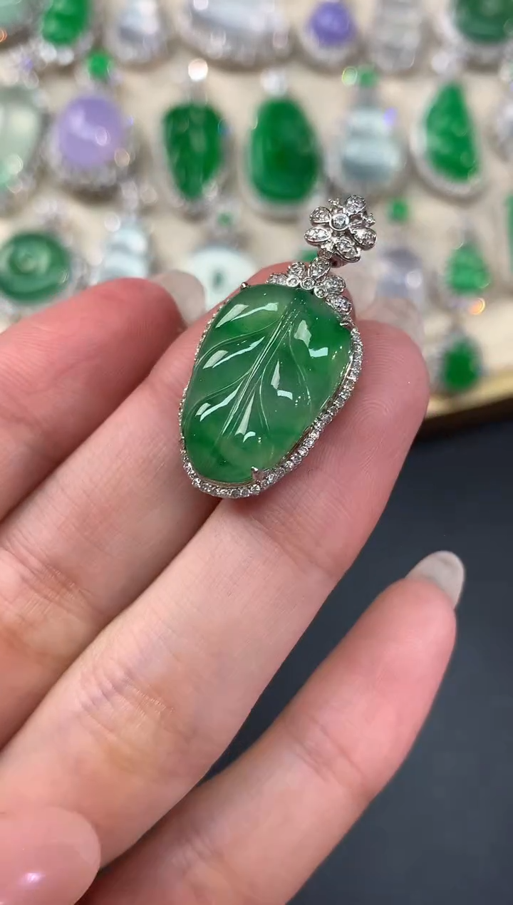 【闪购商品】翡翠吊坠(不含链)18K金镶嵌A130|9800