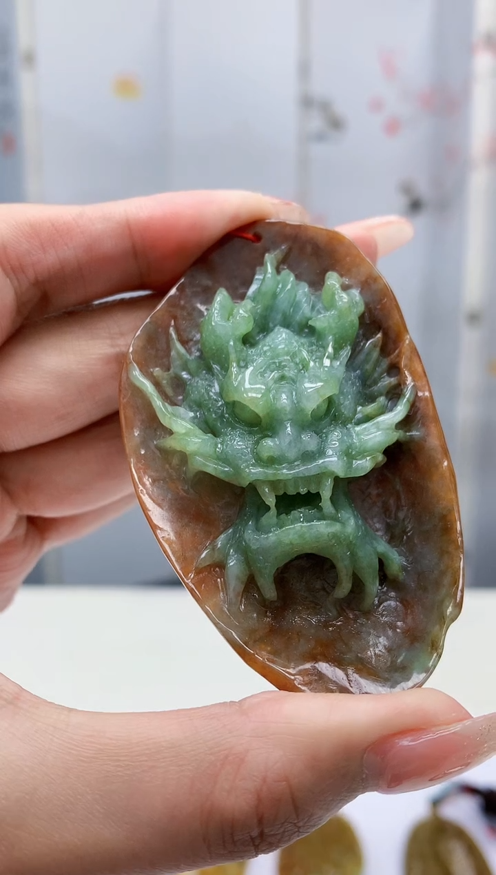 【闪购商品】定制翡翠未镶嵌4852MM-毛货挂件179