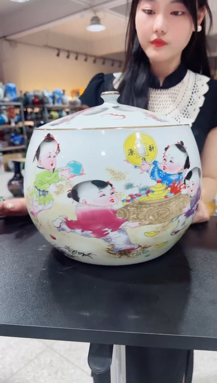 摆件景德镇陶瓷储物罐