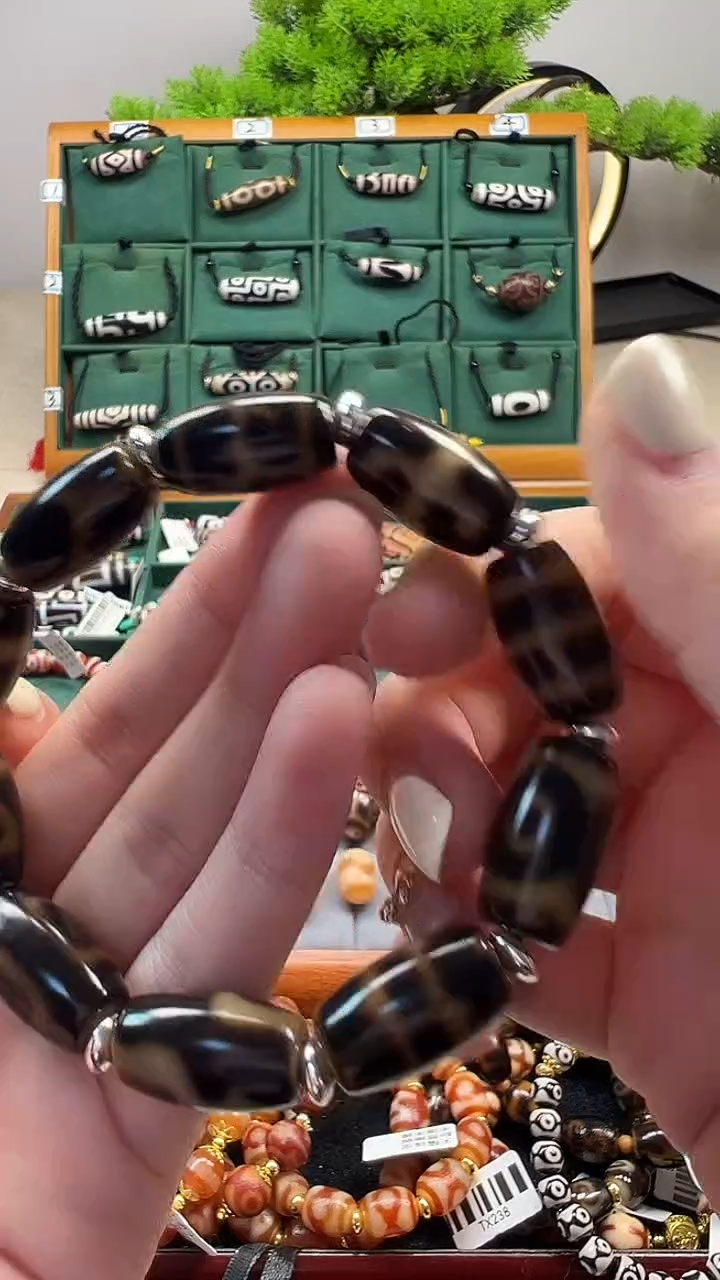 玛瑙/玉髓（覆膜）颈饰合金33.（微瑕）