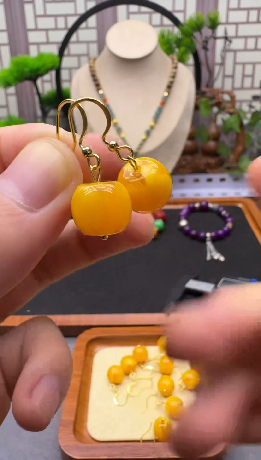 蜜蜡14K金镶嵌耳饰E01     