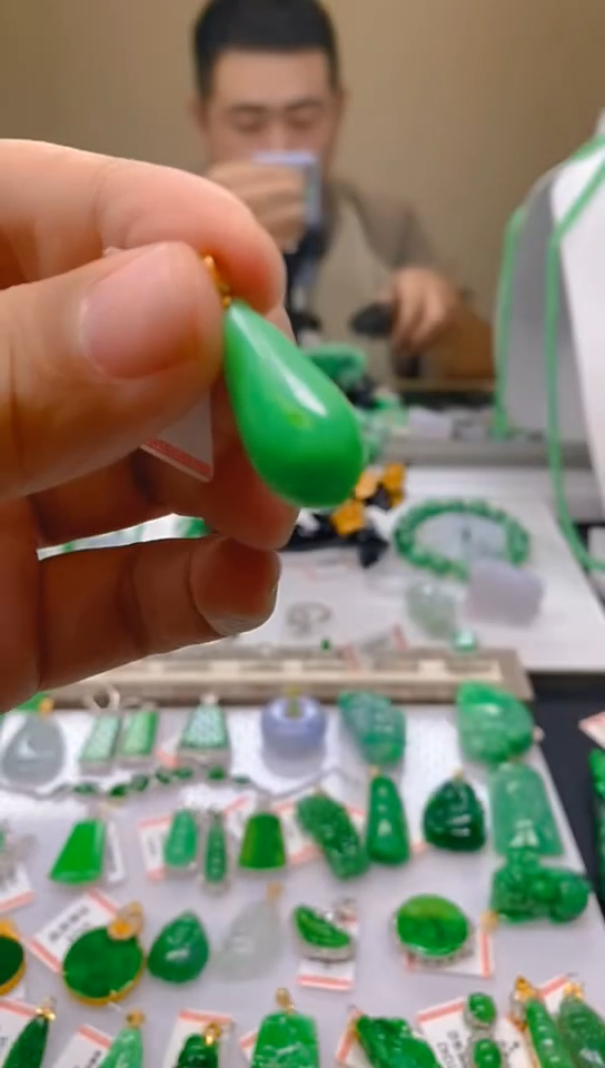 【闪购商品】翡翠颈饰18K金镶嵌新号开播，全场乱卖