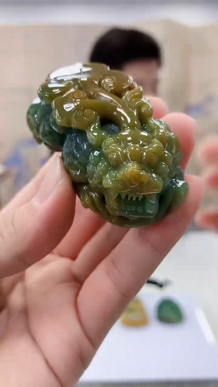 【闪购商品】定制翡翠未镶嵌4917bb-毛货挂件