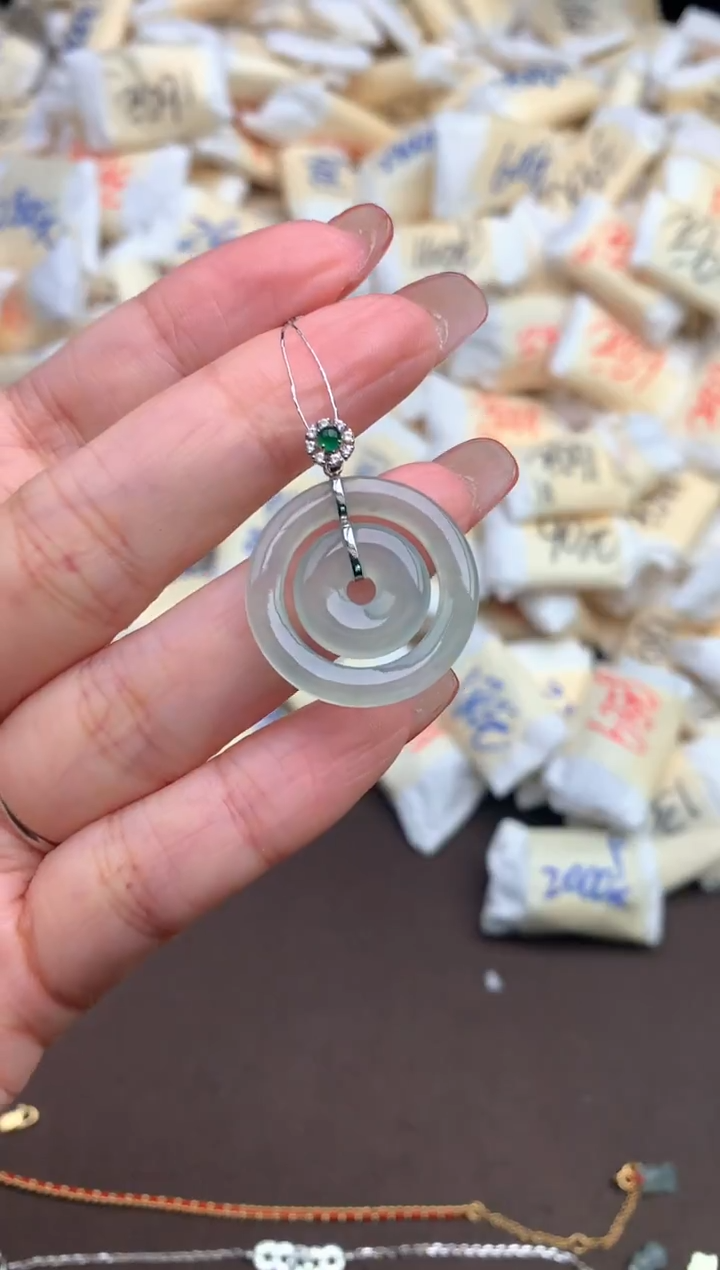 【闪购商品】翡翠颈饰18K金镶嵌—