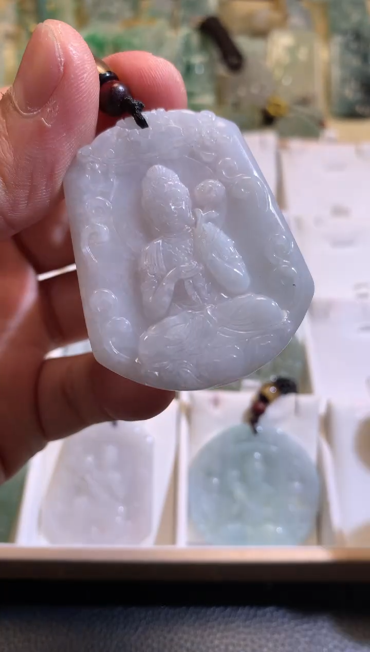 【闪购商品】翡翠颈饰未镶嵌03/10/64