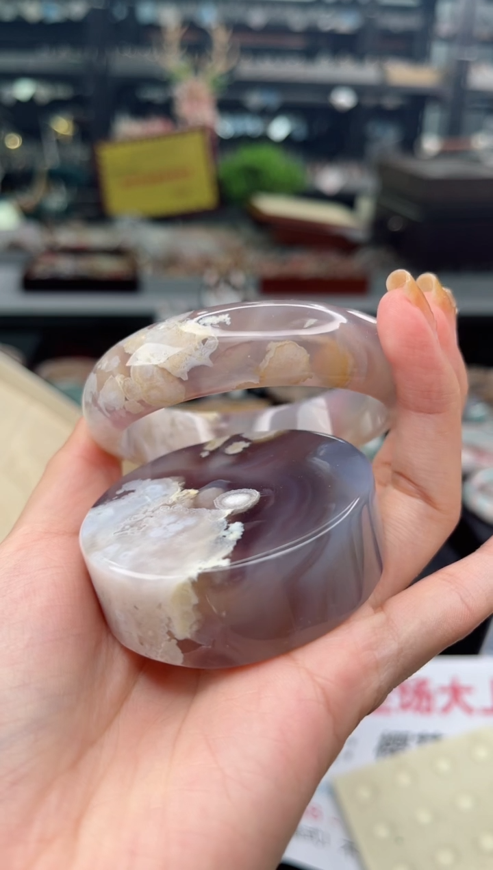 【闪购商品】石英质玉手镯未镶嵌59圈口（赠品镯心）S972