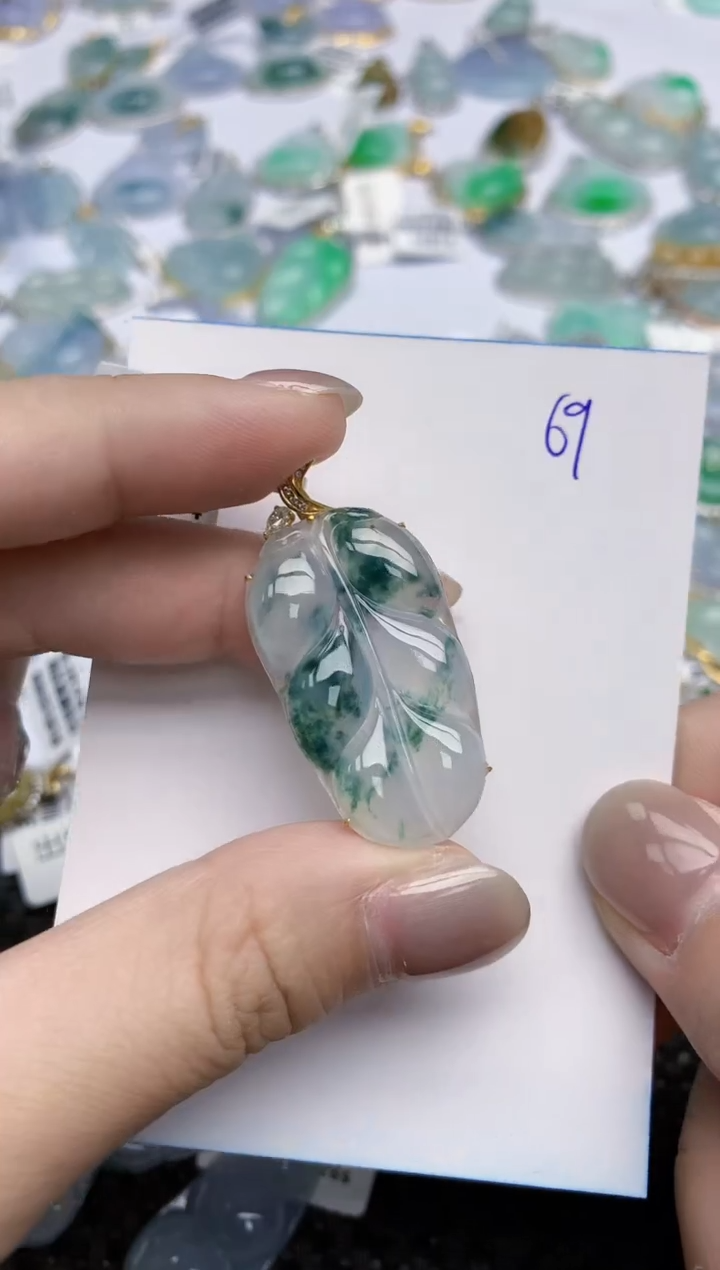 【闪购商品】翡翠颈饰18K金镶嵌天然翡翠A货