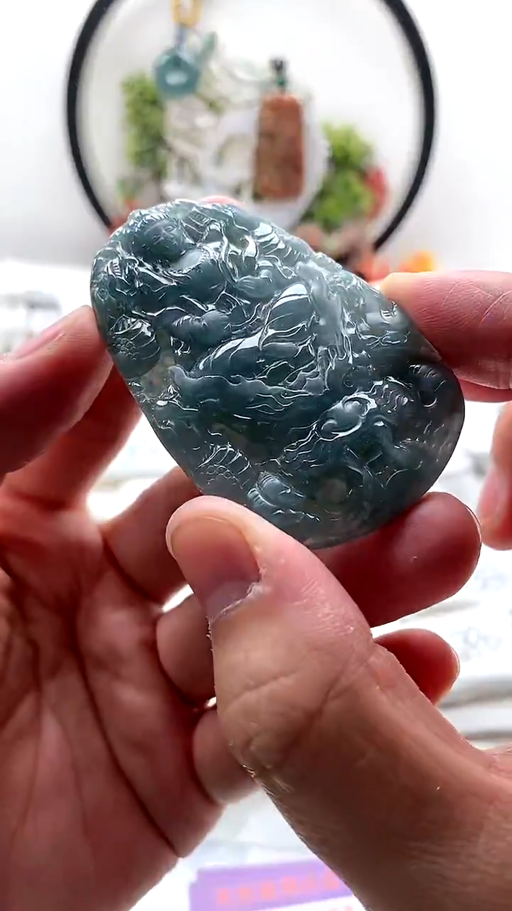 颈饰未镶嵌翡翠虚空藏