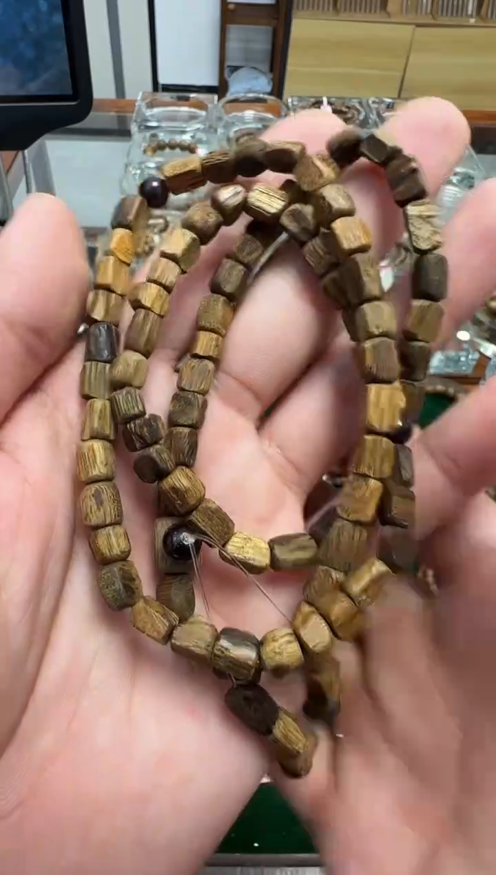 【闪购商品】沉香手串星洲老料多圈8克多样性发一