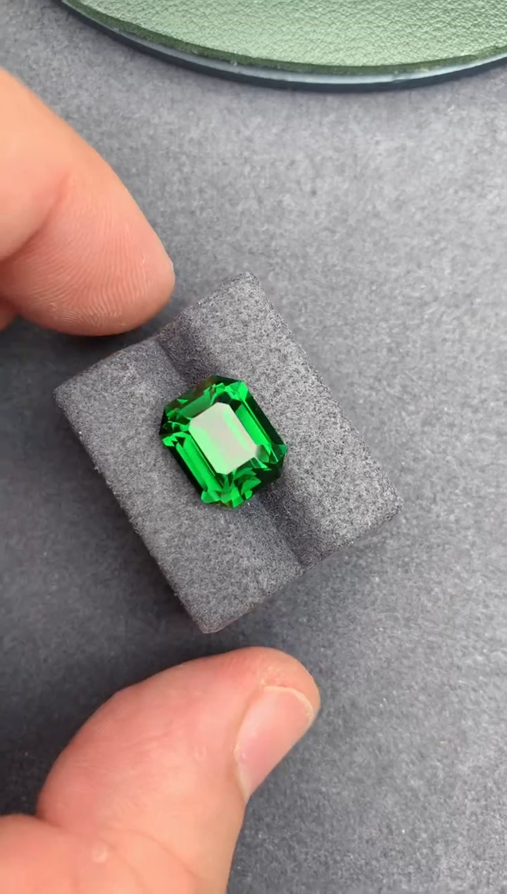 【闪购商品】碧玺裸石未镶嵌6ct 铬碧玺