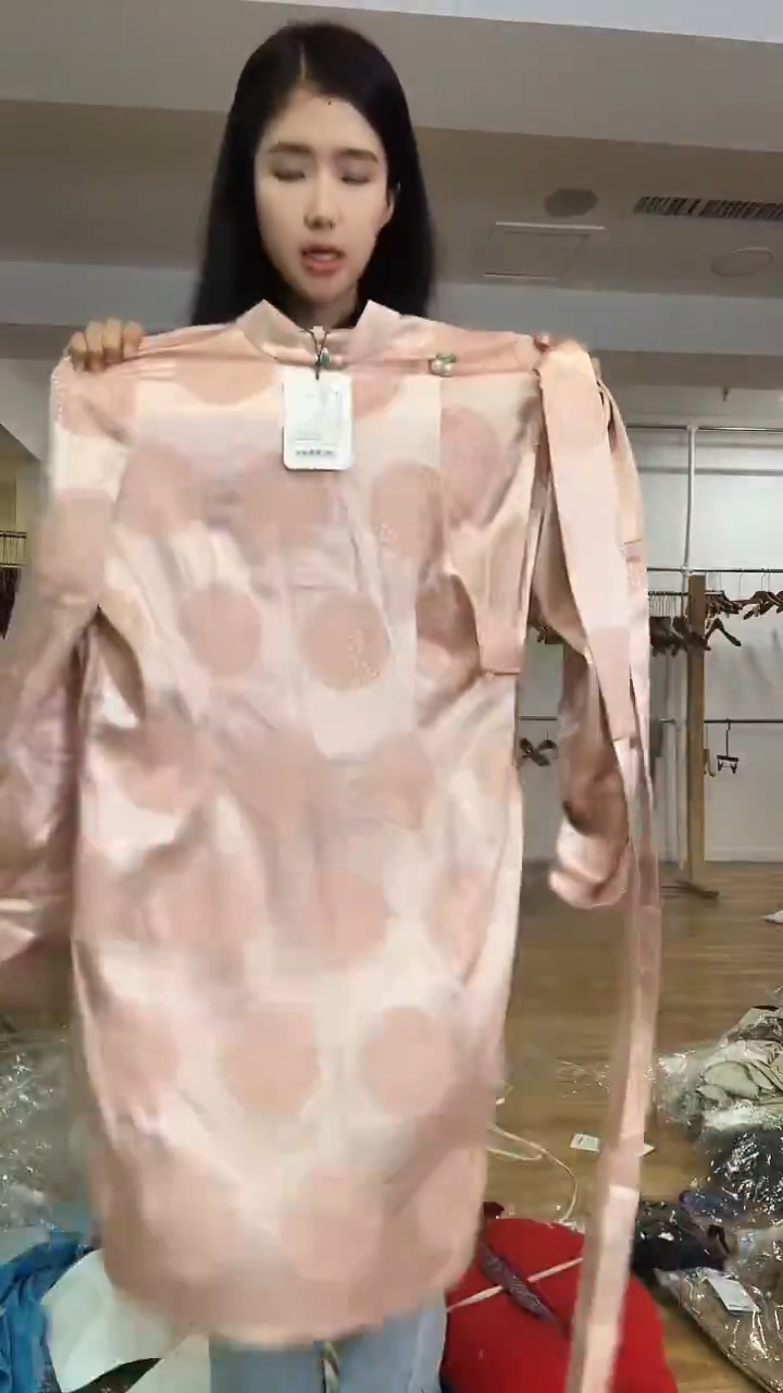 袍子       XL码      120-130斤