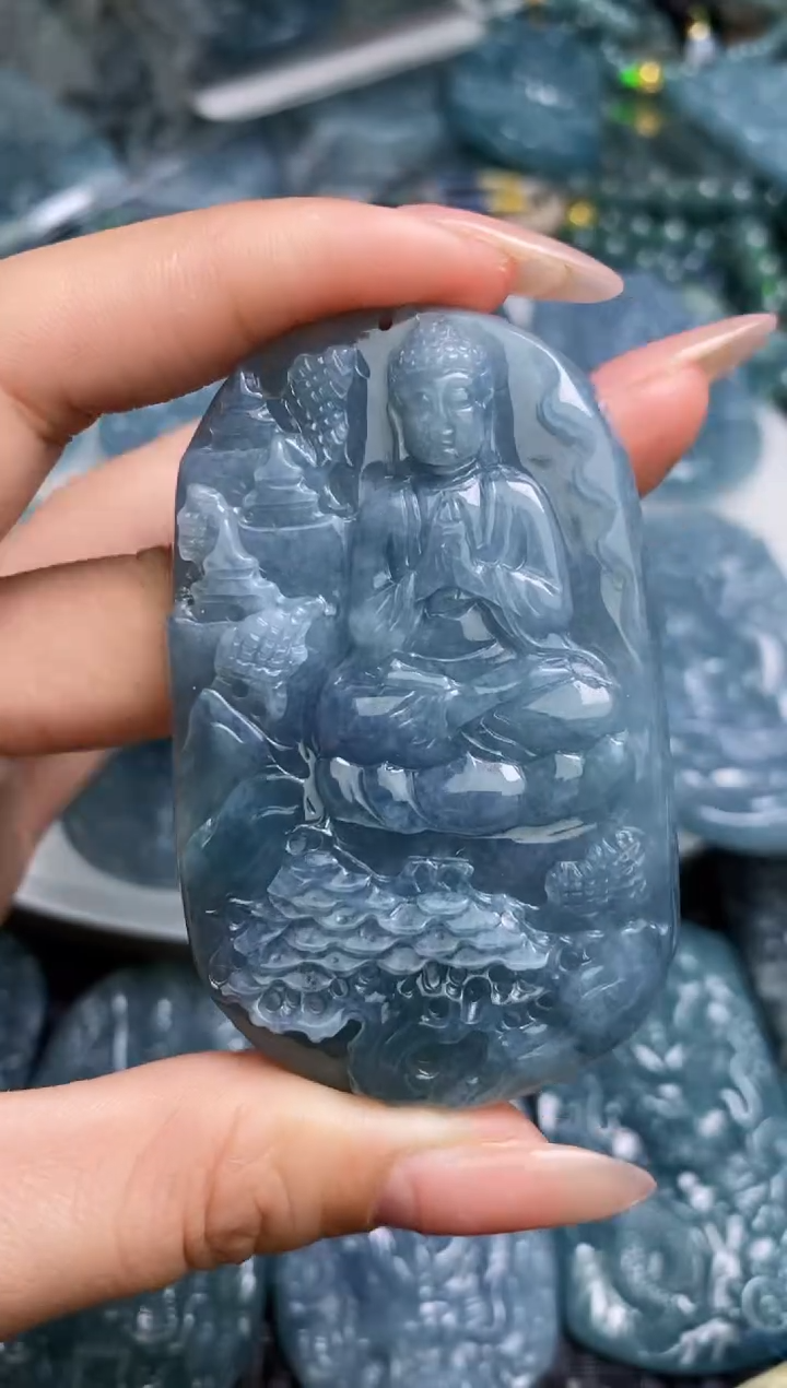 【闪购商品】翡翠颈饰未镶嵌          