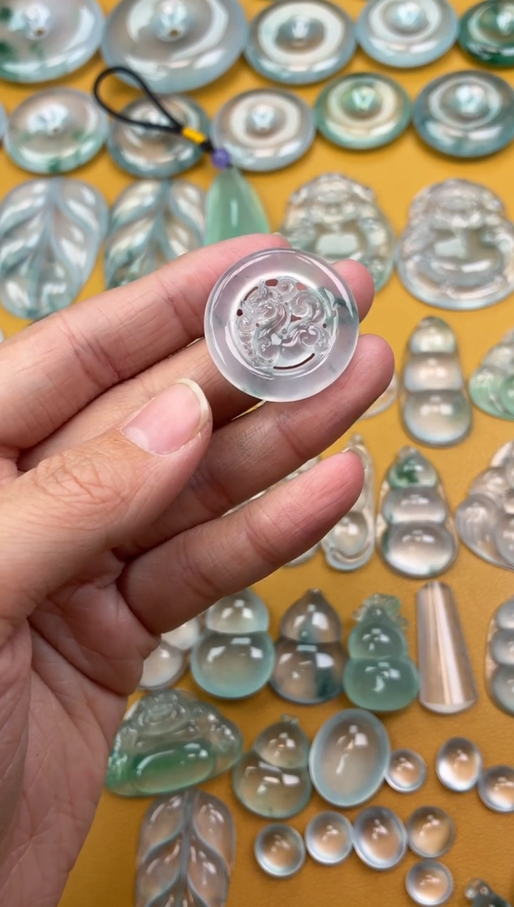 吊坠(不含链)未镶嵌翡翠55 麒麟圈 25.6 5